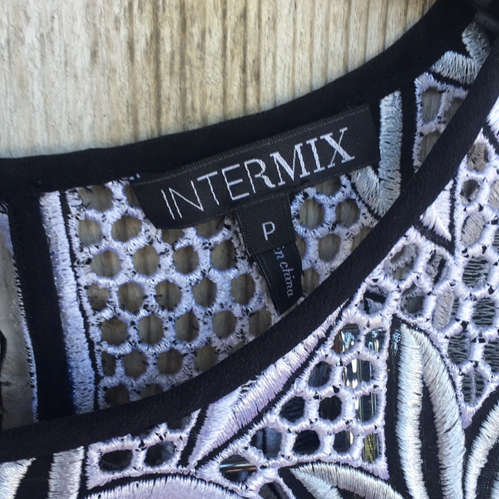 INTERMIX Top - Picture 4 of 7